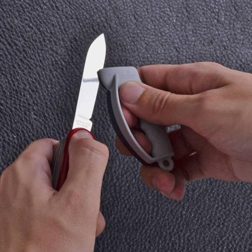 2255 Victorinox Точилка для ножей Sharpy карманная фото 3 2255 Victorinox Точилка для ножей Sharpy карманная фото 3
